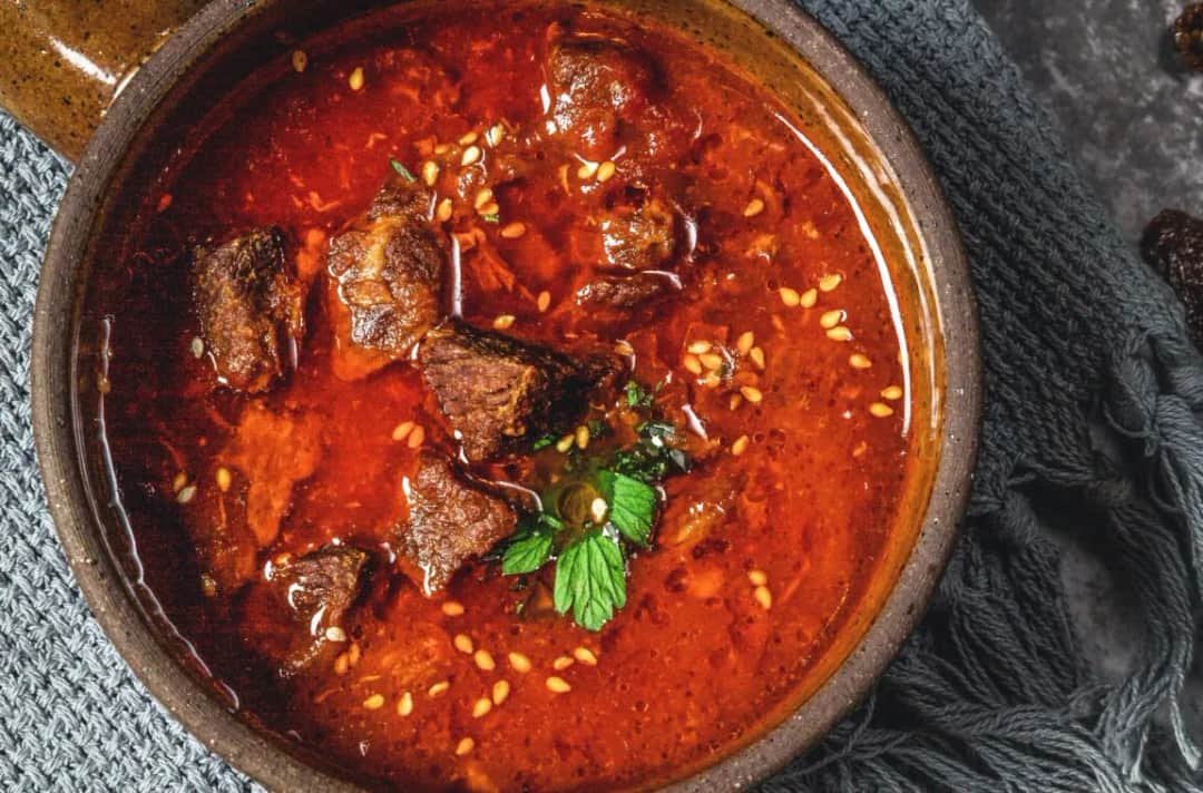 Jak szybko ugotować zupę w szybkowarze? Czas gotowania zup