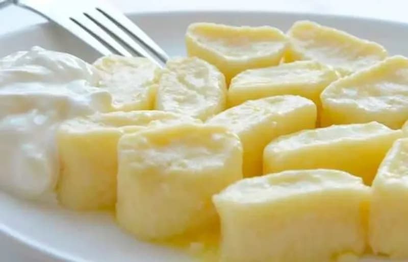 Jak zrobić kluski leniwe - prosty przepis na pyszne danie domowe