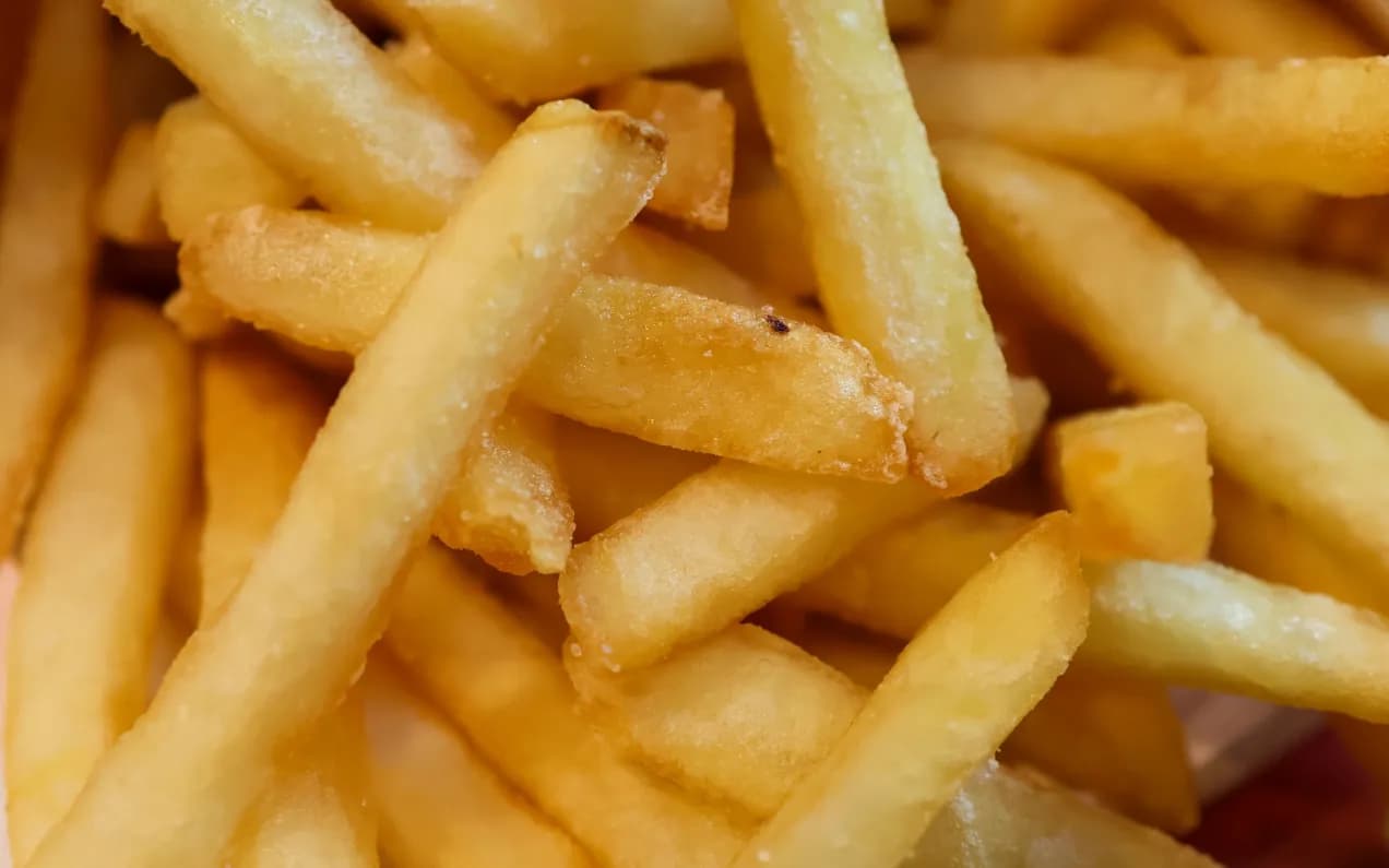 Jak zrobic frytki w airfryer - idealne, chrupiące i proste przepisy