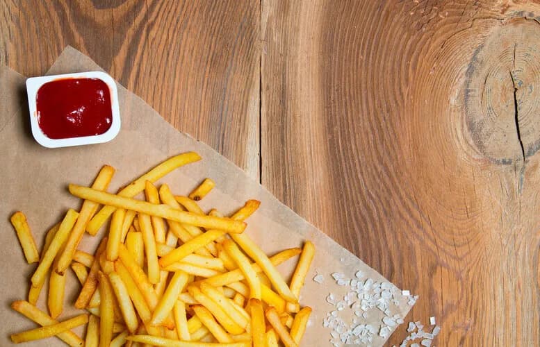 Jak długo smażyć frytki, by były idealnie chrupiące i złote?