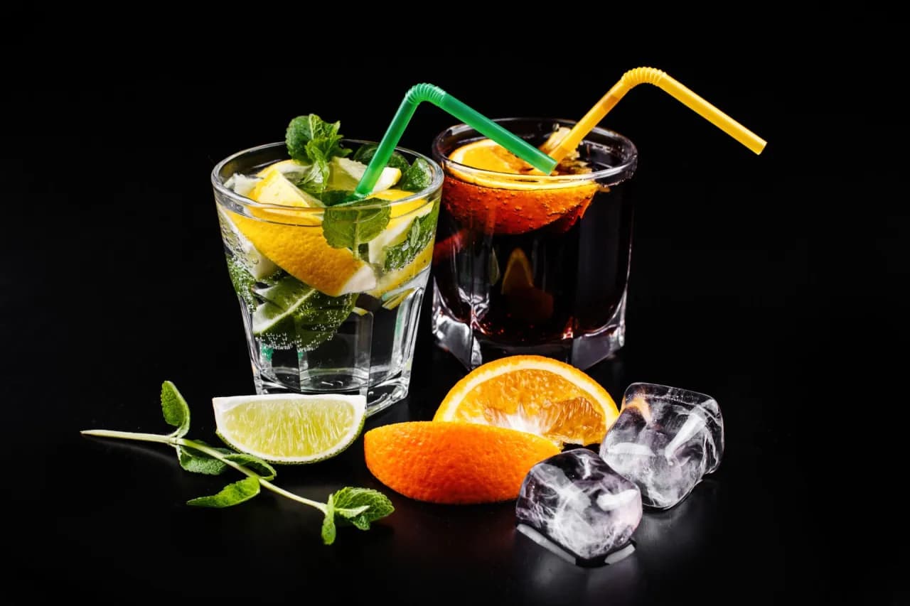 Najlepsze drinki z pepsi - proste przepisy na orzeźwiające koktajle